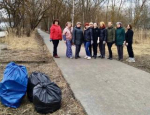 Труд на благо города: Управление образования и молодёжной политики приняло участие в субботнике